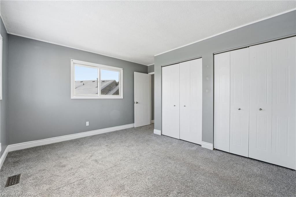 9-21 Wren Court, Tillsonburg, ON - Indoor