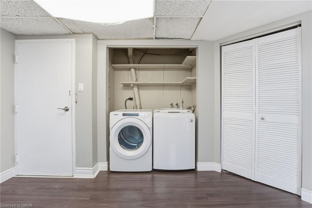 9-21 Wren Court, Tillsonburg, ON - Indoor Photo Showing Laundry Room