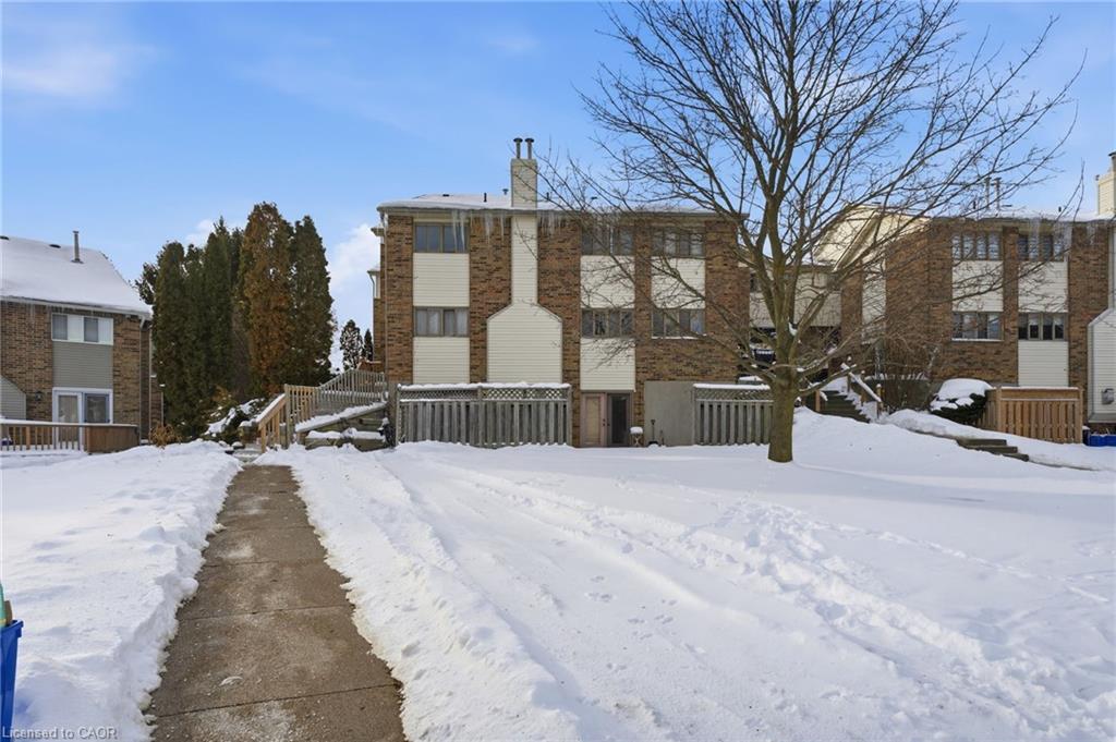 9-21 Wren Court, Tillsonburg, ON - Outdoor