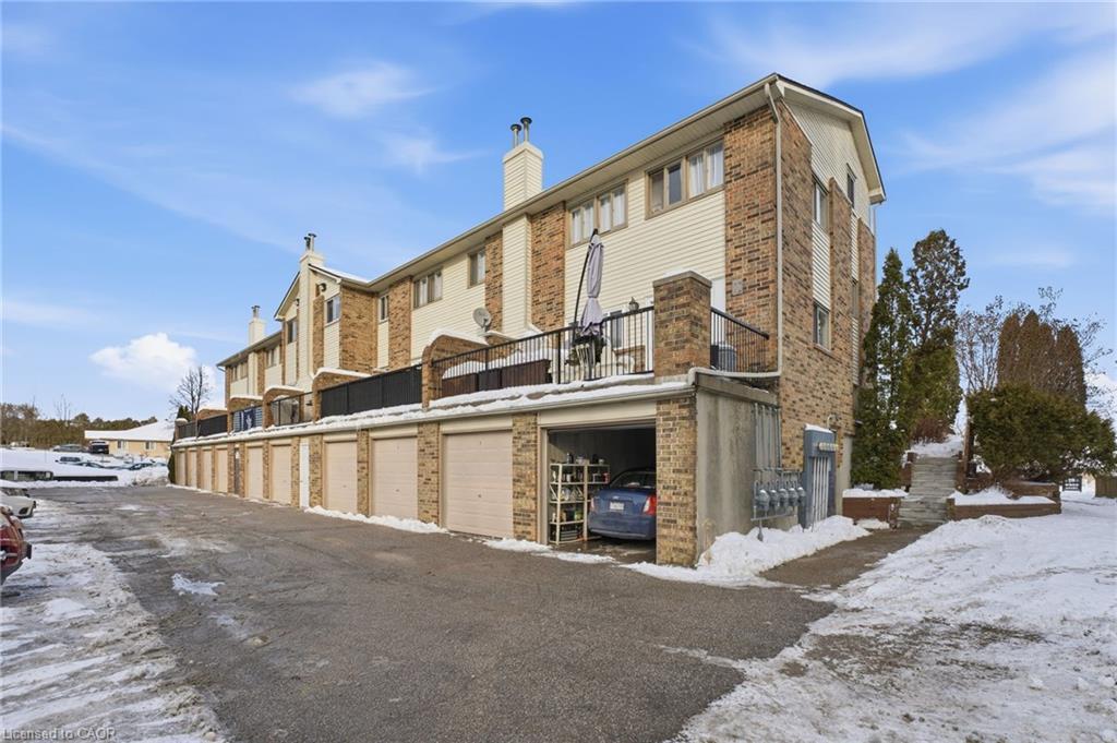 9-21 Wren Court, Tillsonburg, ON - Outdoor