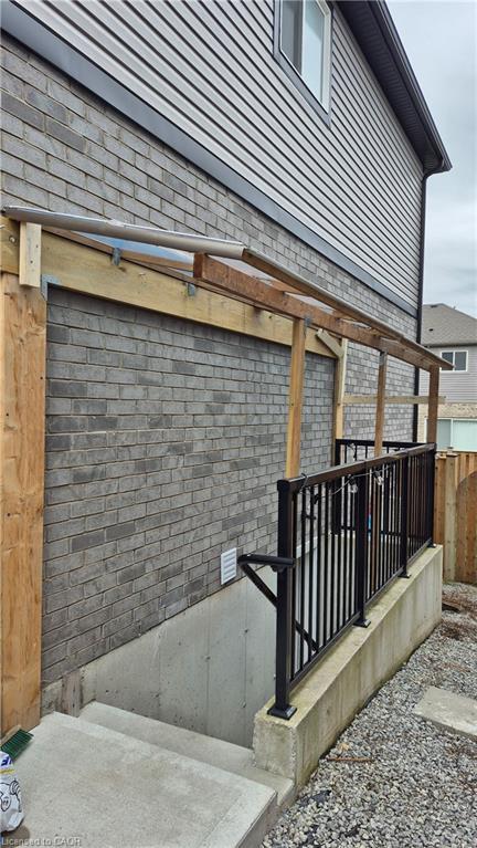 Lower-11 Overholt Drive, Thorold, ON - Outdoor With Exterior