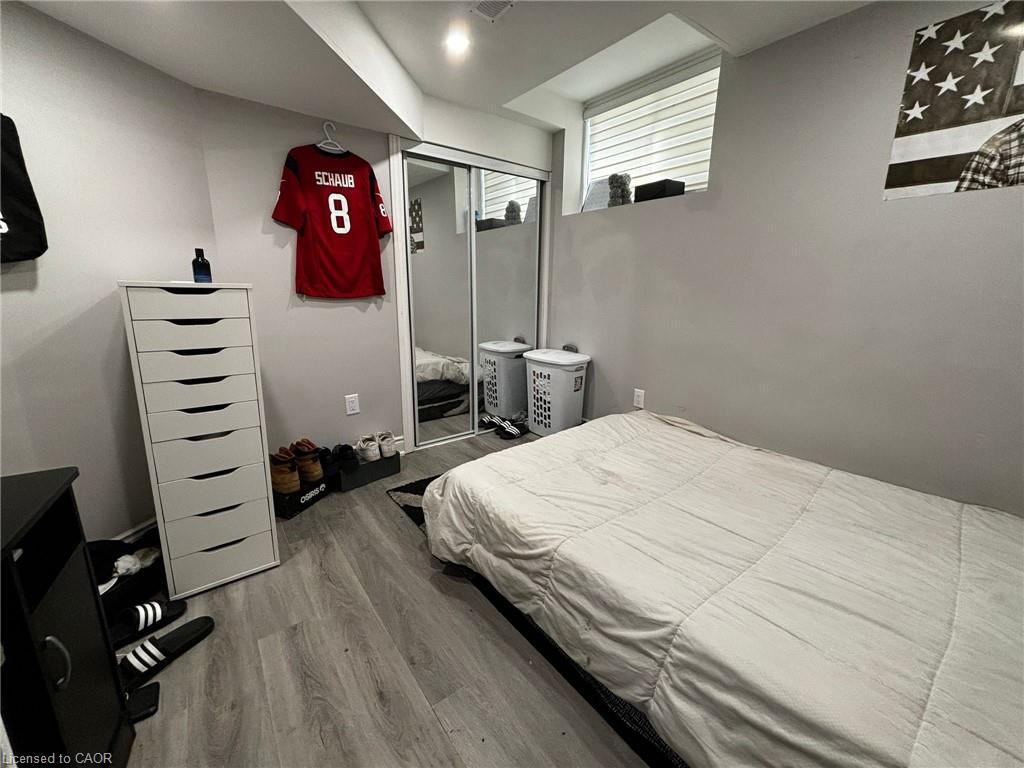 Lower-11 Overholt Drive, Thorold, ON - Indoor Photo Showing Bedroom