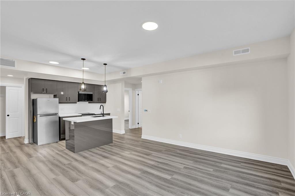 2D-261 King Street E, Hamilton, ON - Indoor Photo Showing Kitchen