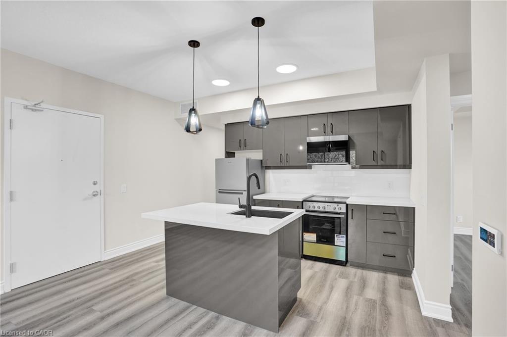 2D-261 King Street E, Hamilton, ON - Indoor Photo Showing Kitchen With Stainless Steel Kitchen With Double Sink With Upgraded Kitchen
