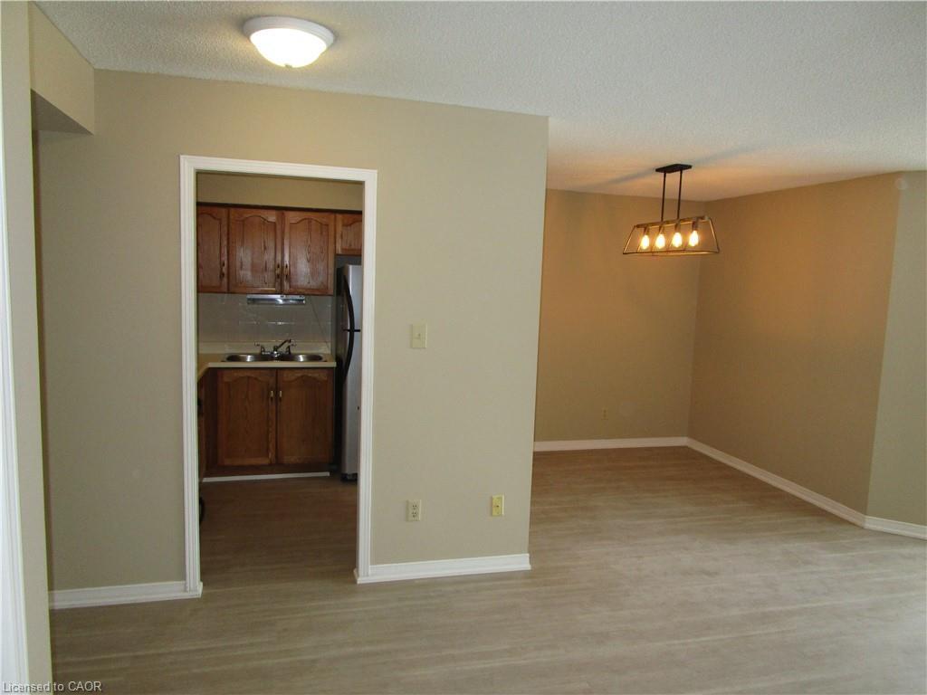 401-180 Limeridge Road W, Hamilton, ON - Indoor Photo Showing Other Room