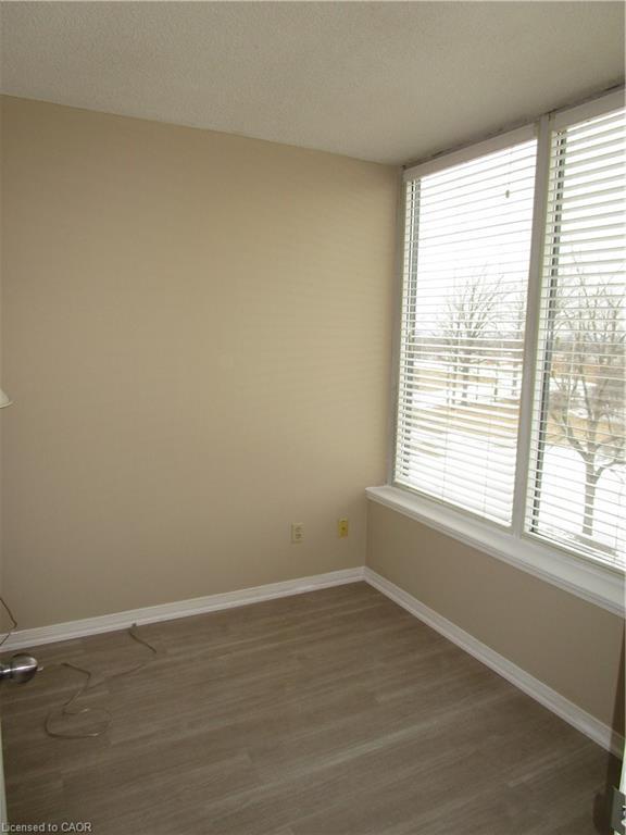 401-180 Limeridge Road W, Hamilton, ON - Indoor Photo Showing Other Room