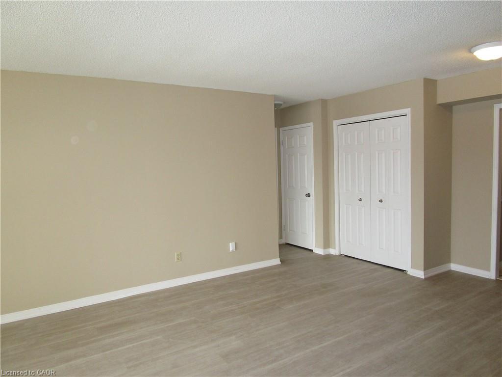401-180 Limeridge Road W, Hamilton, ON - Indoor Photo Showing Other Room
