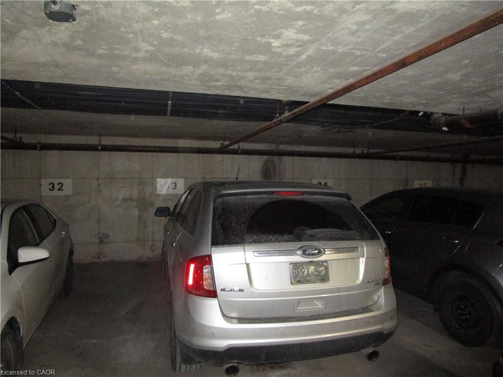 401-180 Limeridge Road W, Hamilton, ON - Indoor Photo Showing Garage