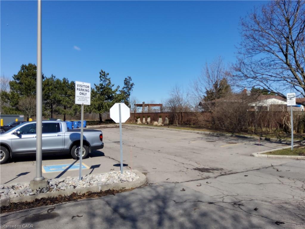 401-180 Limeridge Road W, Hamilton, ON - Outdoor