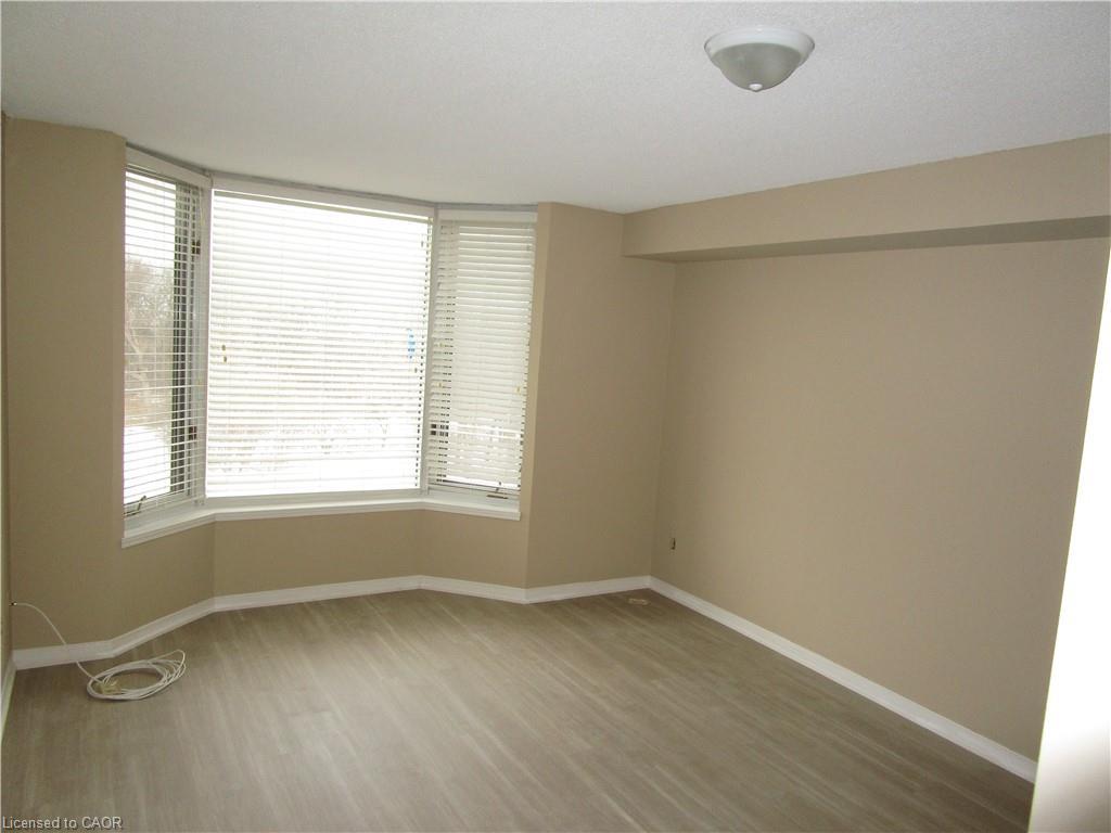 401-180 Limeridge Road W, Hamilton, ON - Indoor Photo Showing Other Room