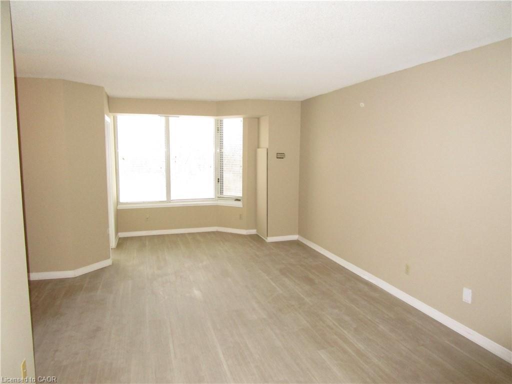 401-180 Limeridge Road W, Hamilton, ON - Indoor Photo Showing Other Room