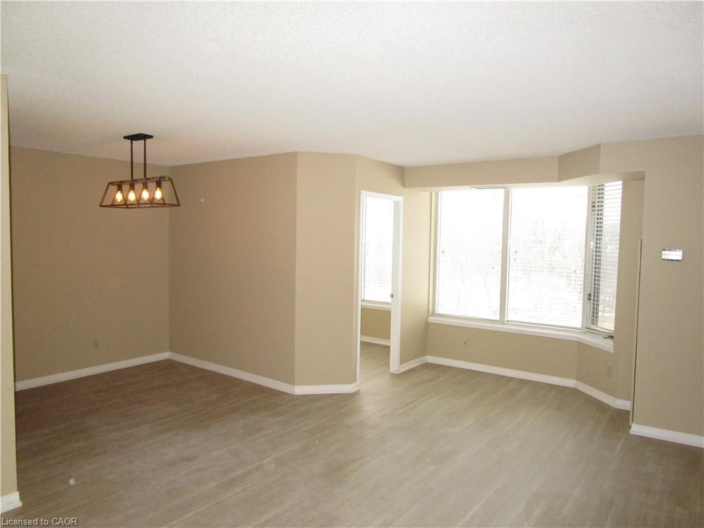 401-180 Limeridge Road W, Hamilton, ON - Indoor Photo Showing Other Room