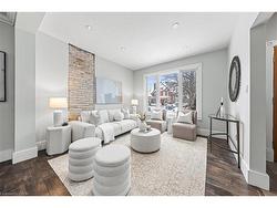 11 Heins Avenue Kitchener, ON N2G 1Z7