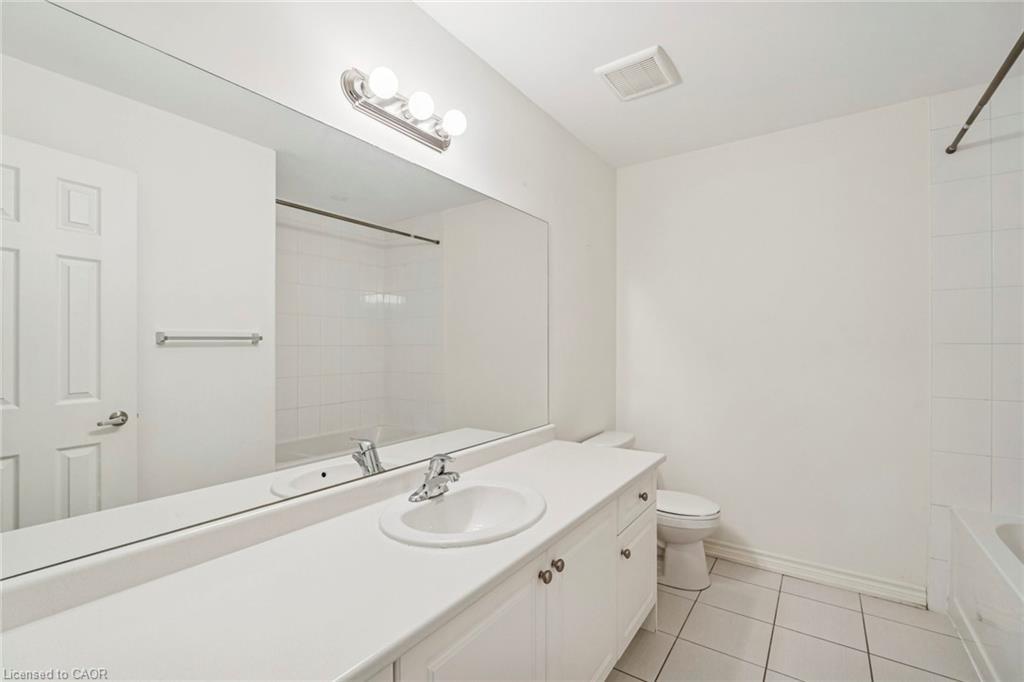 1226 Plato Drive, Fort Erie, ON - Indoor Photo Showing Bathroom