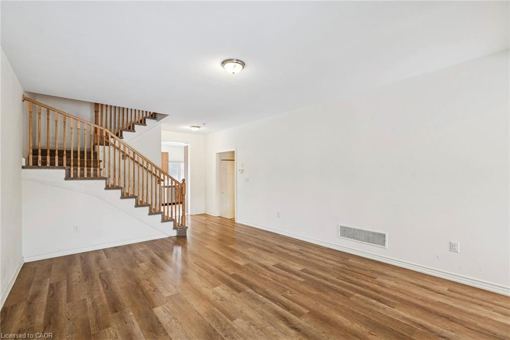 1226 Plato Drive, Fort Erie, ON - Indoor Photo Showing Other Room