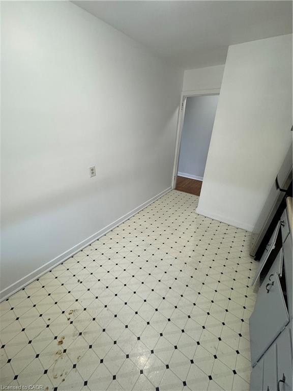 11-1755 King Street, Hamilton, ON - Indoor