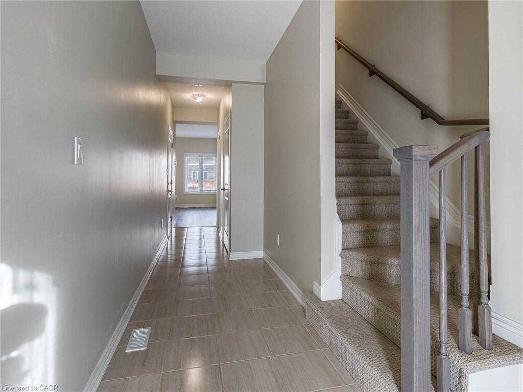 120 Sycamore Street, Welland, ON - Indoor Photo Showing Other Room