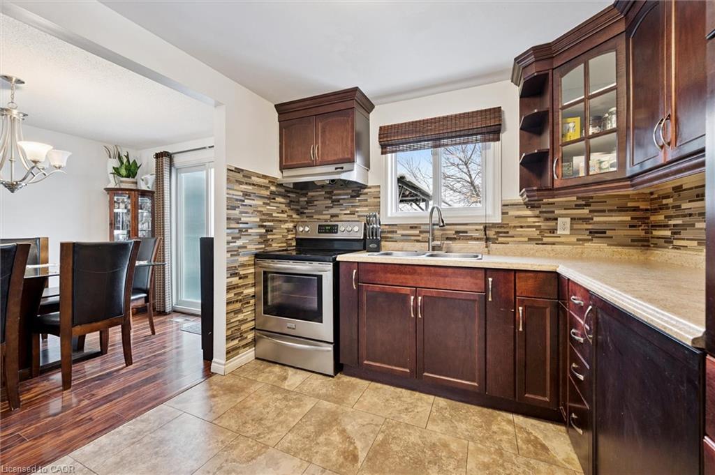 23 Tamvale Crescent, Kitchener, ON - Indoor Photo Showing Kitchen