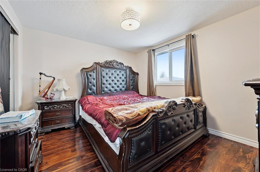 23 Tamvale Crescent, Kitchener, ON - Indoor Photo Showing Bedroom