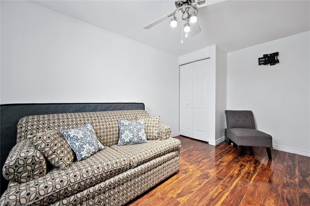 23 Tamvale Crescent, Kitchener, ON - Indoor Photo Showing Other Room