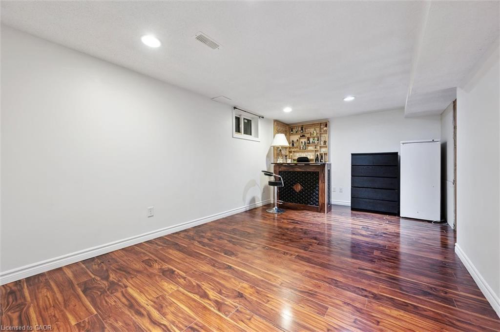 23 Tamvale Crescent, Kitchener, ON - Indoor Photo Showing Other Room