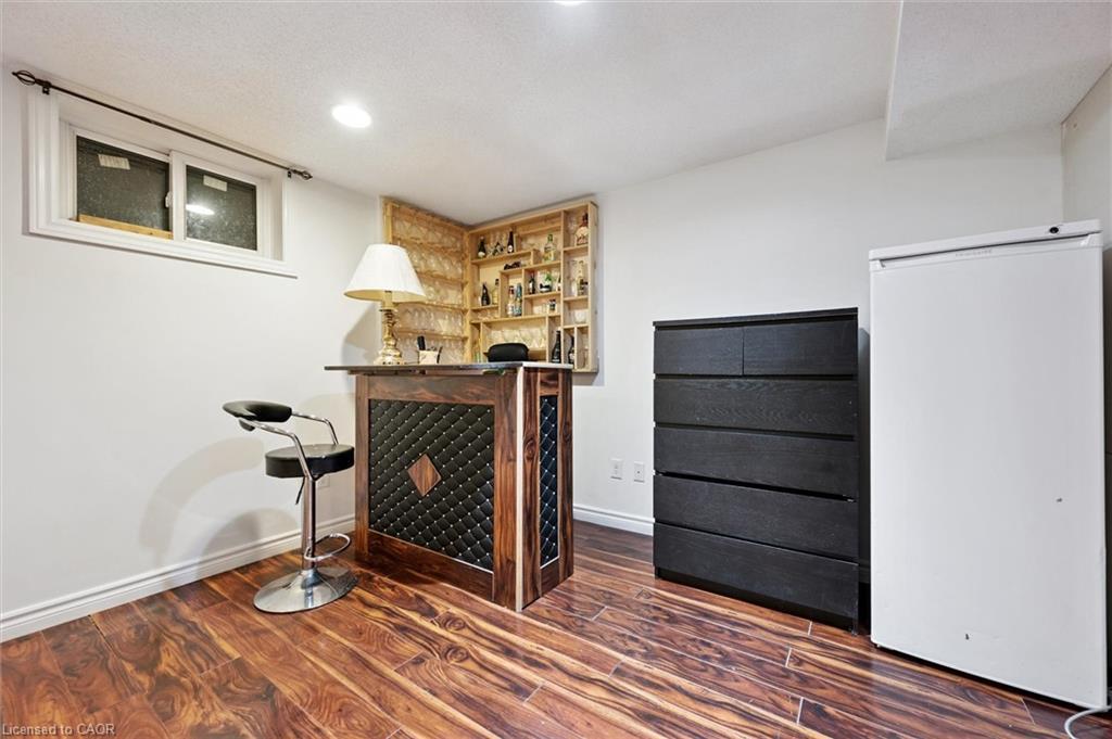 23 Tamvale Crescent, Kitchener, ON - Indoor Photo Showing Other Room