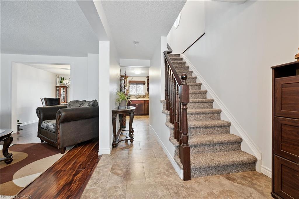 23 Tamvale Crescent, Kitchener, ON - Indoor Photo Showing Other Room