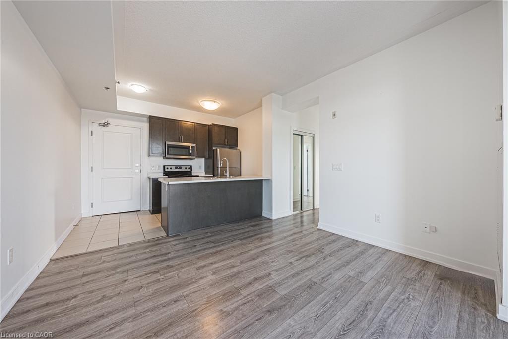 706-2486 Old Bronte Road, Oakville, ON - Indoor Photo Showing Kitchen