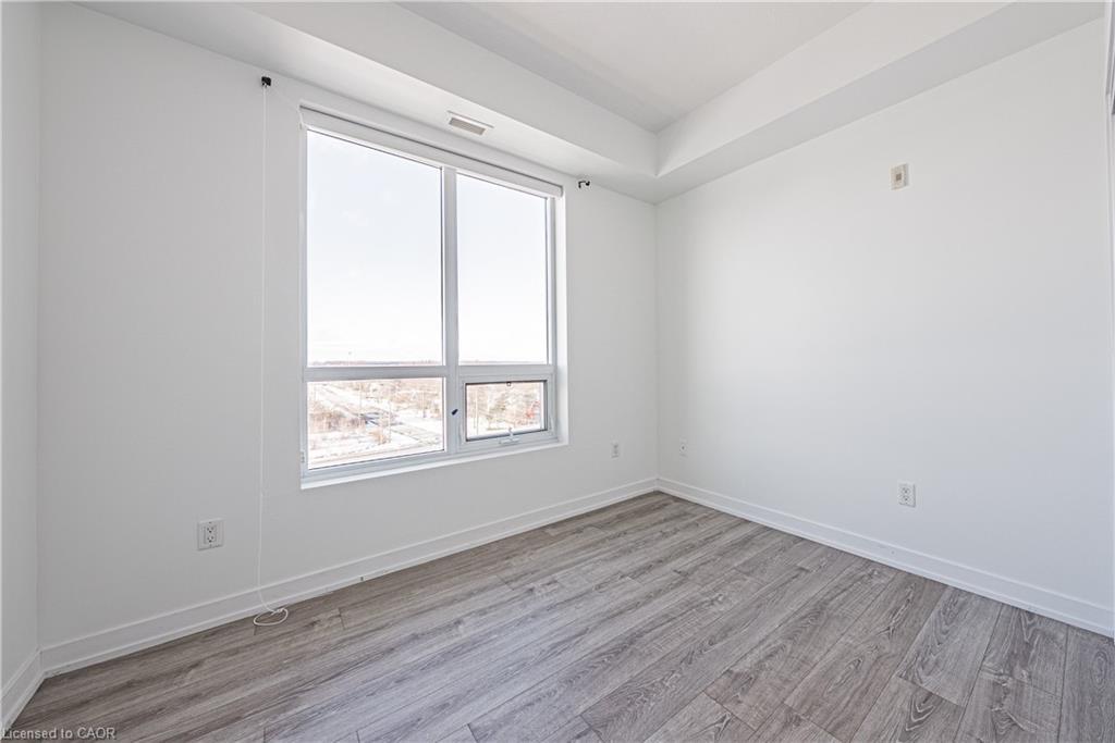 706-2486 Old Bronte Road, Oakville, ON - Indoor Photo Showing Other Room