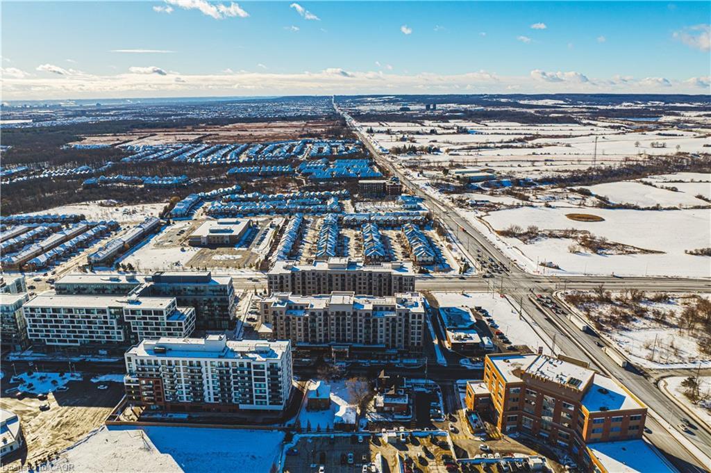 706-2486 Old Bronte Road, Oakville, ON - Outdoor With View