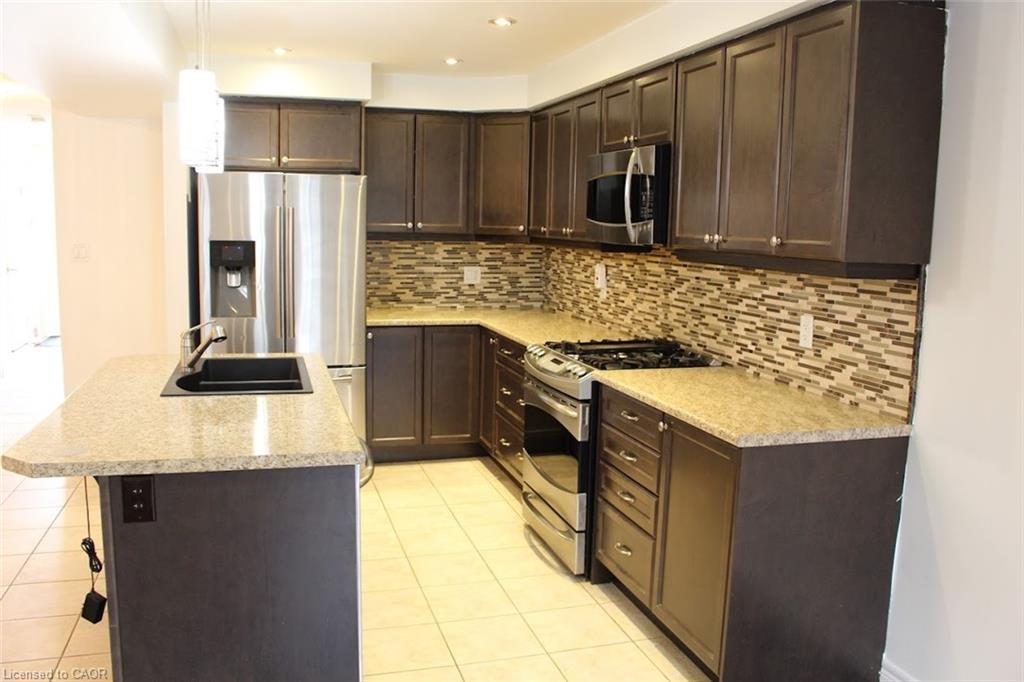 27 Waterbridge Street, Stoney Creek, ON - Indoor Photo Showing Kitchen With Double Sink With Upgraded Kitchen