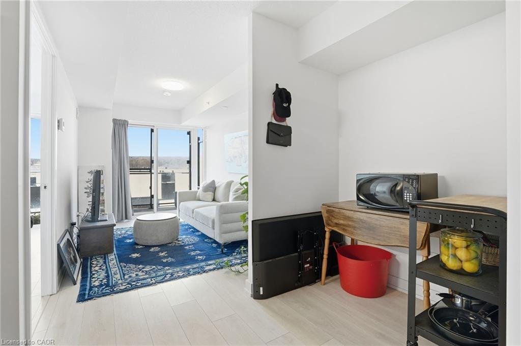 A508-1117 Cooke Boulevard, Burlington, ON - Indoor