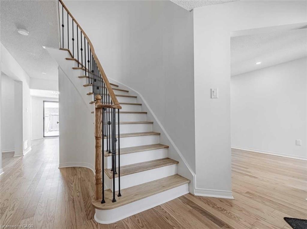 73 Ready Court, Brampton, ON - Indoor Photo Showing Other Room