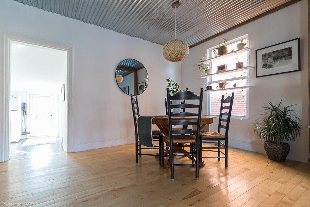 47 Tom Street, Hamilton, ON - Indoor Photo Showing Dining Room