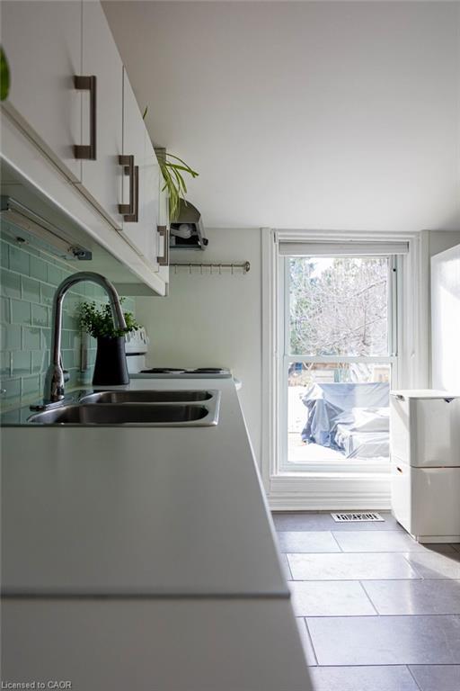 47 Tom Street, Hamilton, ON - Indoor Photo Showing Other Room