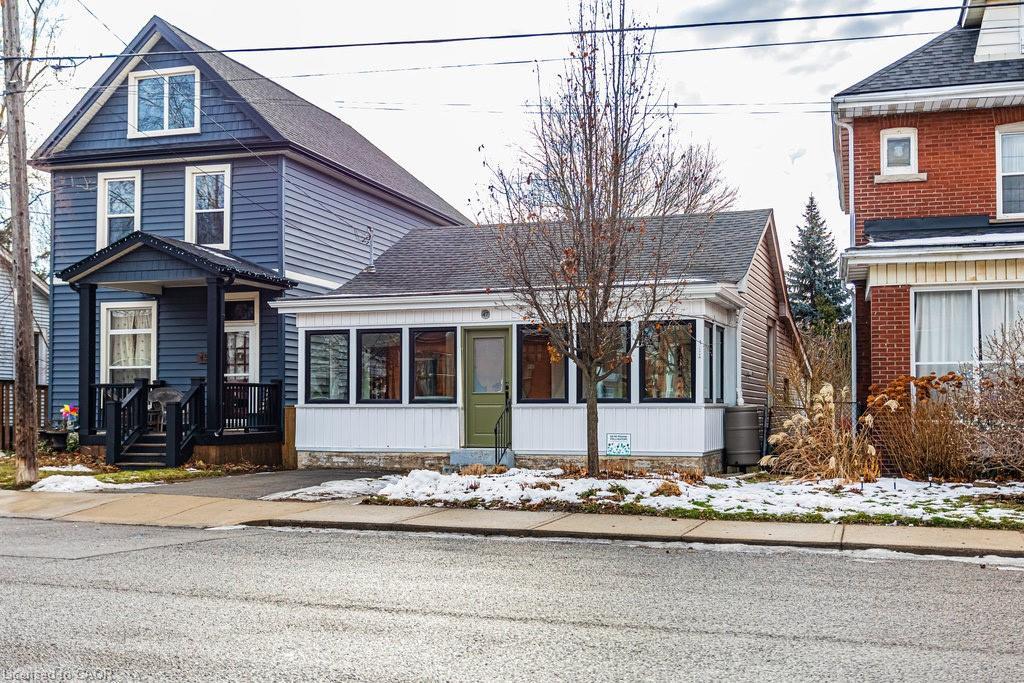 47 Tom Street, Hamilton, ON - Outdoor With Facade