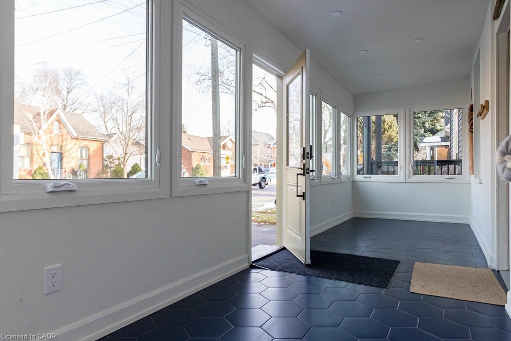 47 Tom Street, Hamilton, ON - Indoor Photo Showing Other Room