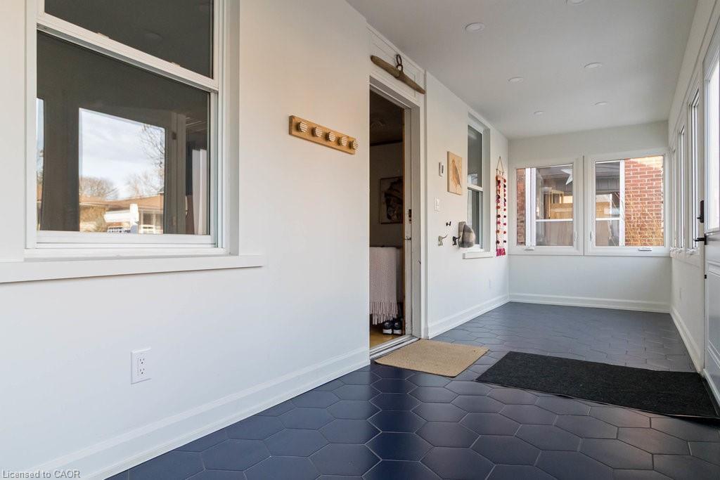 47 Tom Street, Hamilton, ON - Indoor Photo Showing Other Room