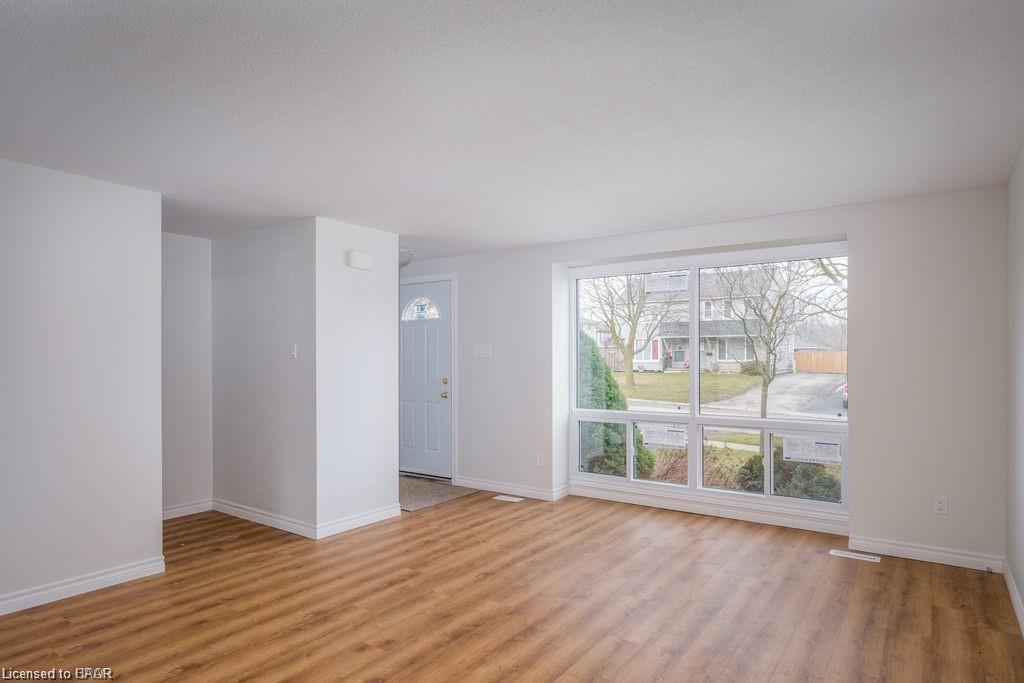 55 Crehan Crescent, Stratford, ON - Indoor