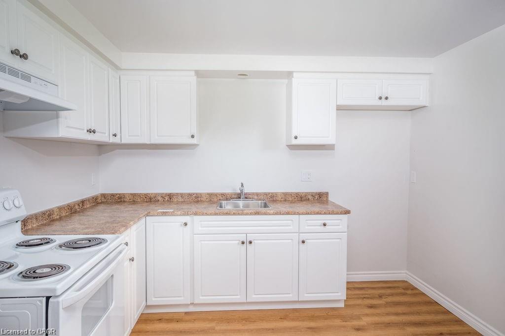 55 Crehan Crescent, Stratford, ON - Indoor Photo Showing Kitchen