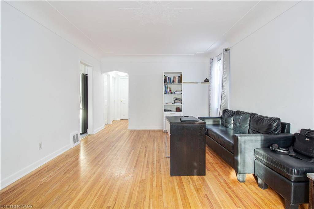 773 Queensdale Avenue E, Hamilton, ON - Indoor