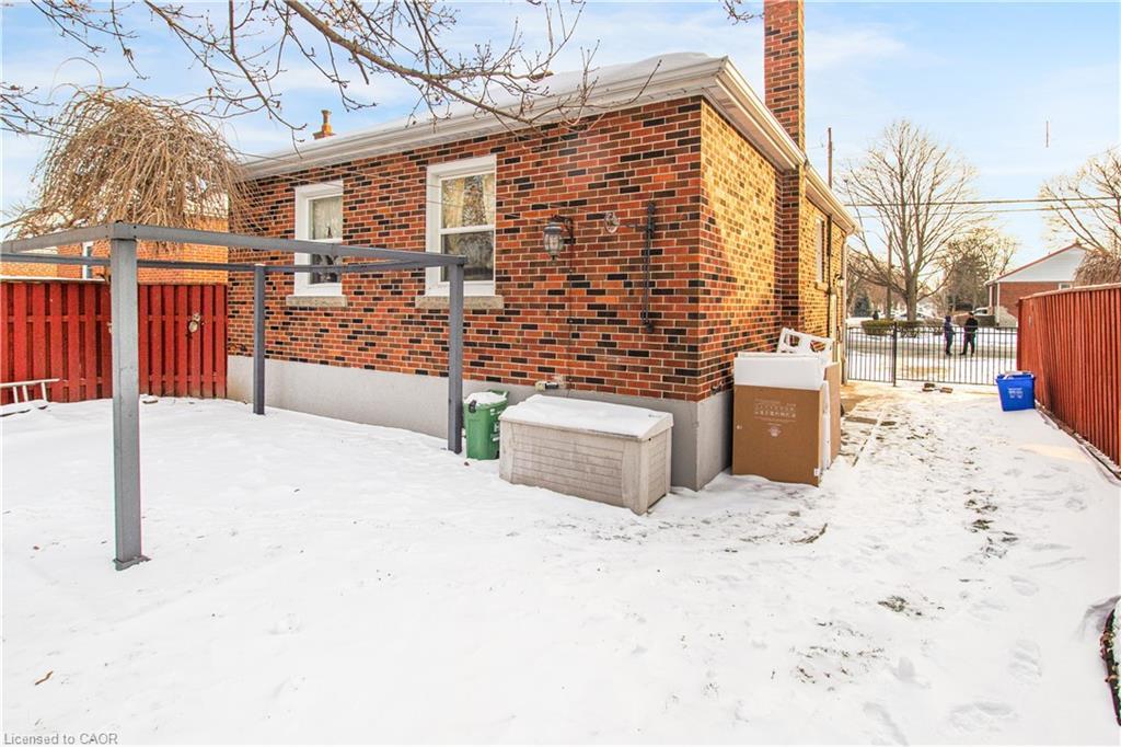 773 Queensdale Avenue E, Hamilton, ON - Outdoor