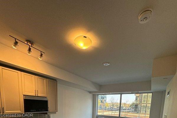 104-2343 Khalsa Gate, Oakville, ON - Indoor