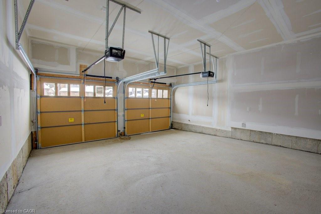 161 Raftis Street, Arthur, ON - Indoor Photo Showing Garage