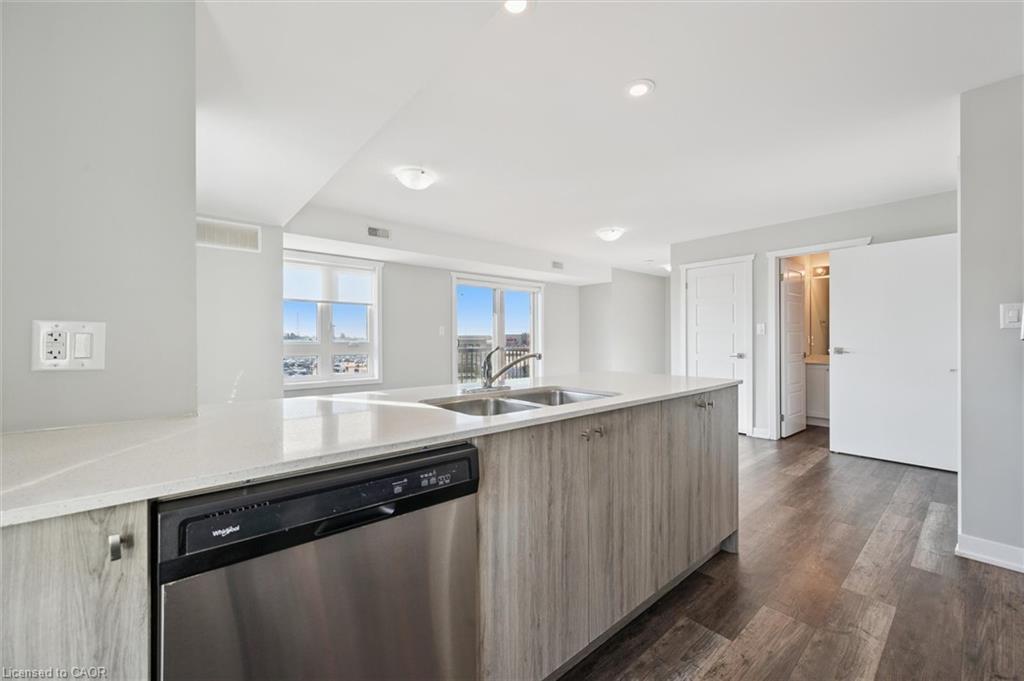 B16-1331 Countrystone Drive, Kitchener, ON - Indoor Photo Showing Kitchen With Double Sink
