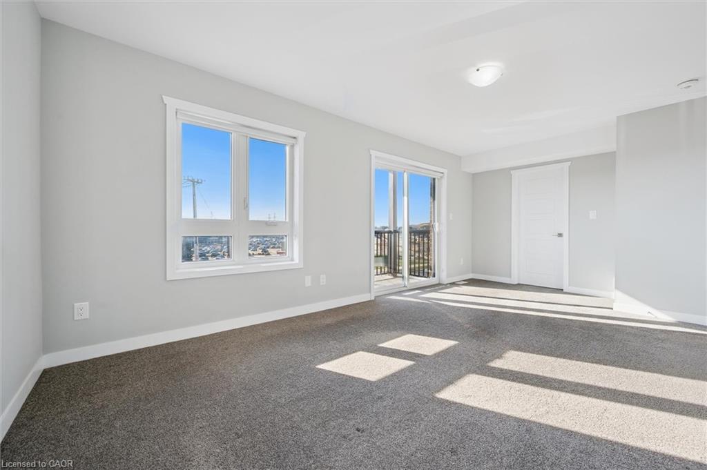 B16-1331 Countrystone Drive, Kitchener, ON - Indoor Photo Showing Other Room