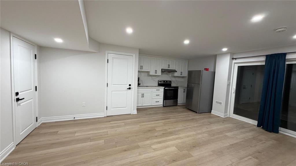 19 Pointer Street, Cambridge, ON - Indoor