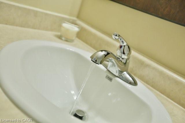 368 Cavanagh Lane, Milton, ON - Indoor Photo Showing Bathroom