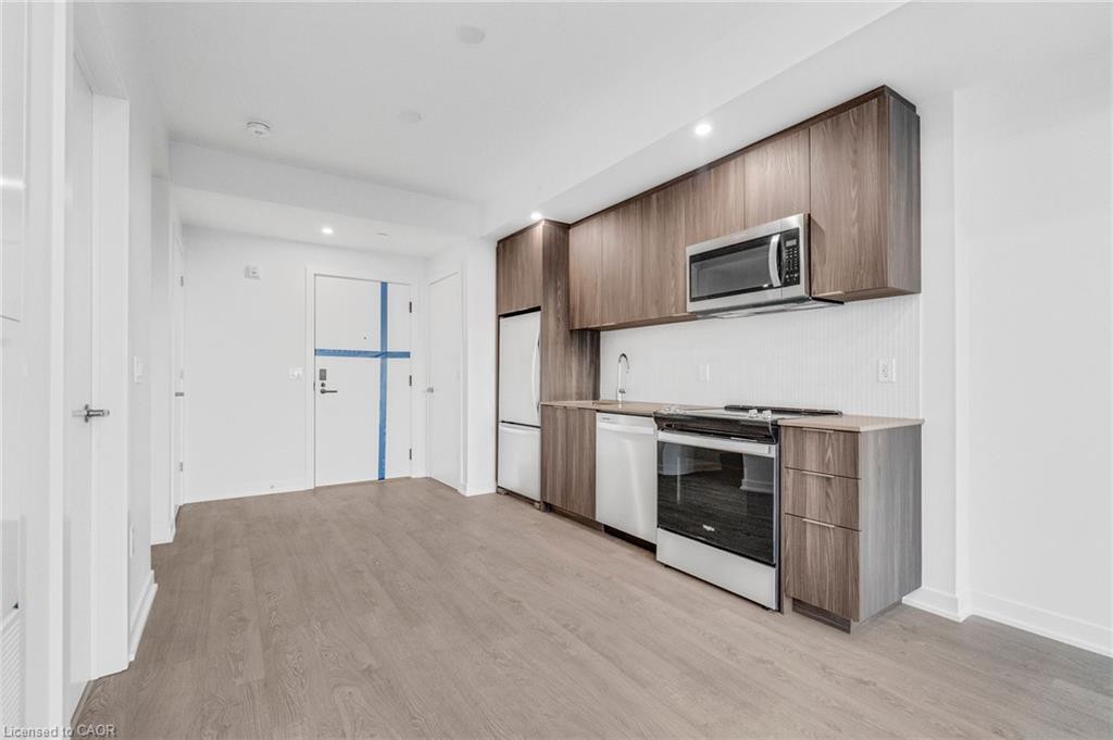 709-720 Whitlock Avenue, Milton, ON - Indoor Photo Showing Kitchen