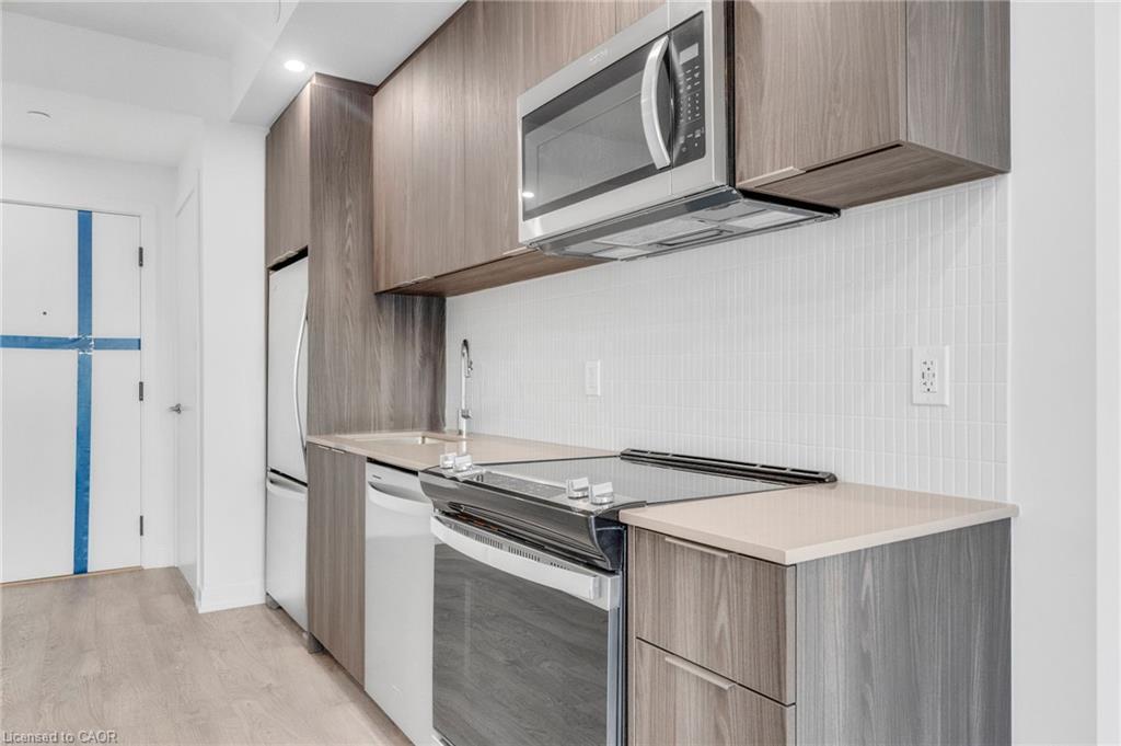 709-720 Whitlock Avenue, Milton, ON - Indoor Photo Showing Kitchen
